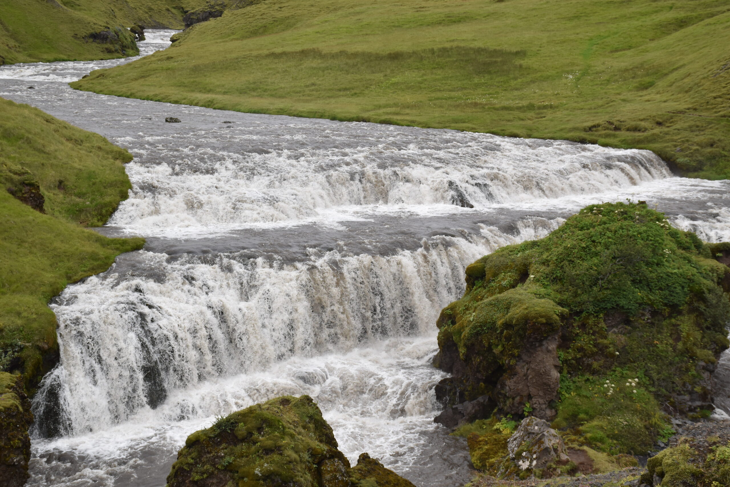 La cascata di Hestavaðsfoss, 200 m prima di Skógafoss