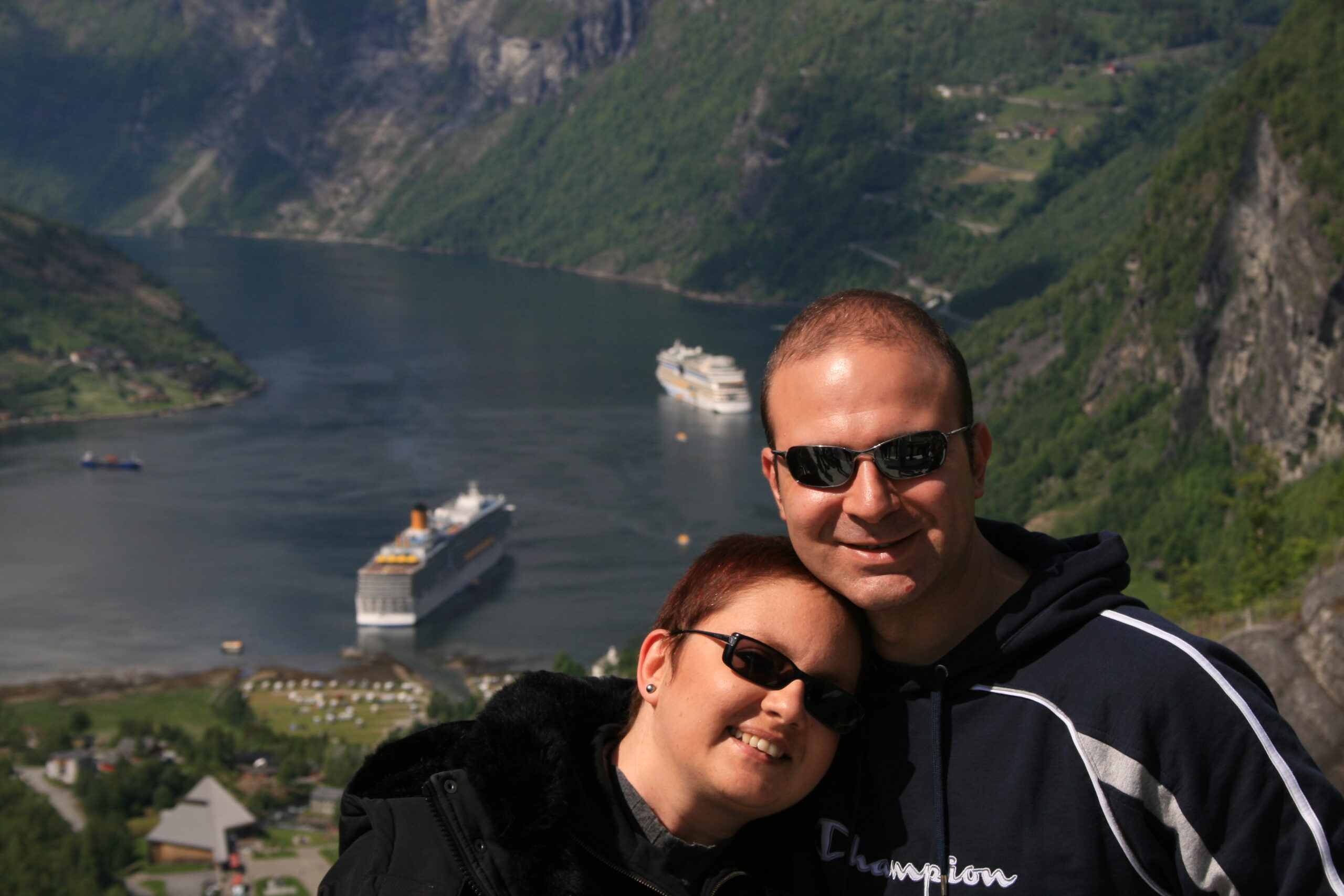 Norvegia_Geiranger_246 La vista sul fiordo di Geiranger dal promontorio di Dalsnibba