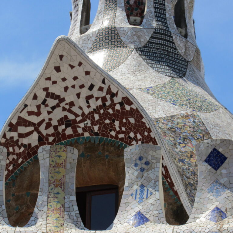 Le forme inconfondibili di Gaudì a Barcellona