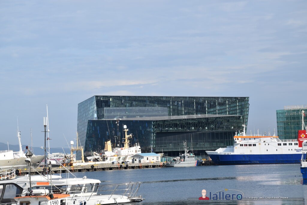 26 - Reykjavik 049 Il teatro dell'opera di Reykjavik
