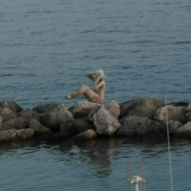 Puglia_Taranto_IMG_20200810_192430 Sirena nel mare di Taranto