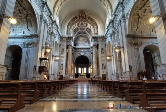 L'interno della cattedrale di San Pietro.