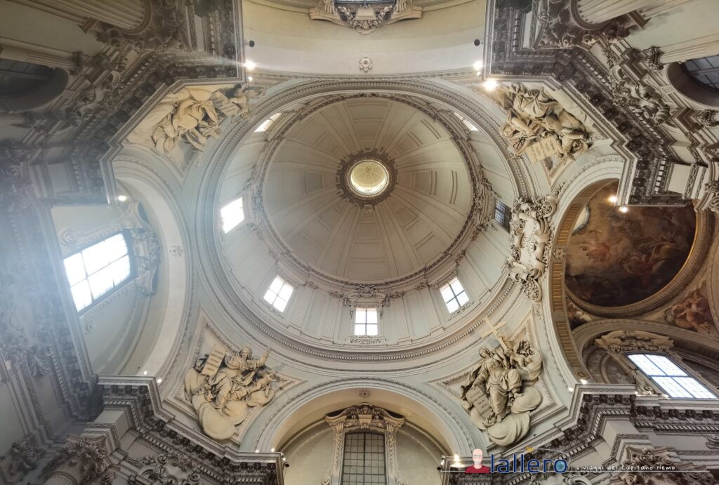 La cupola ovale