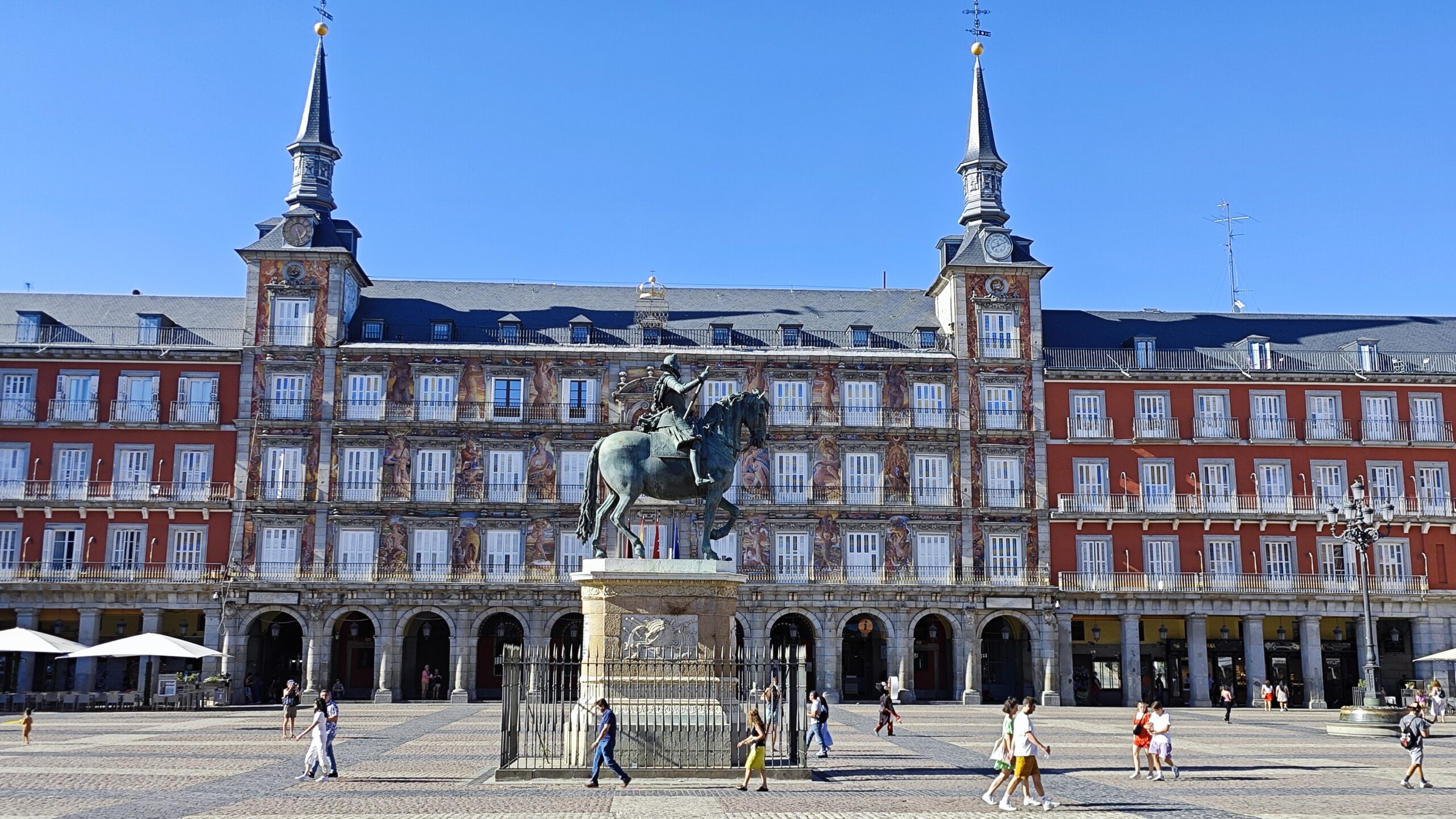 Madrid_03 - Plaza Mayor 04 La statua equestre di Filippo III