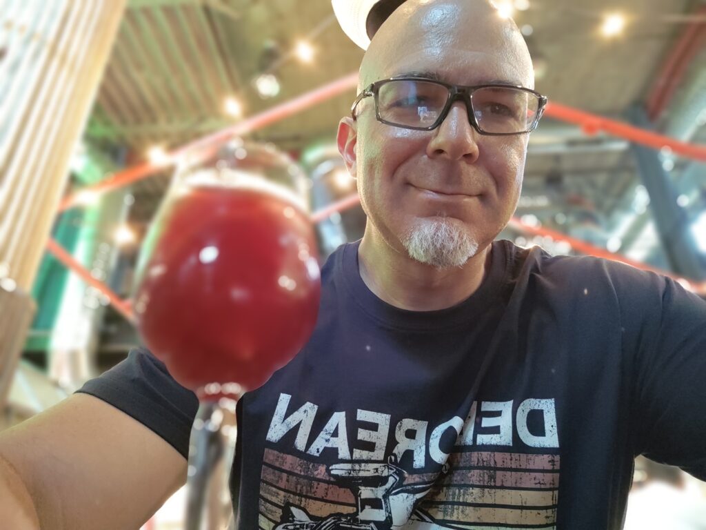 Spagna_Madrid_09 - Malasana - Mercado San Ildefonso 02 Coba de Sangria al Mercado de San Ildefonso