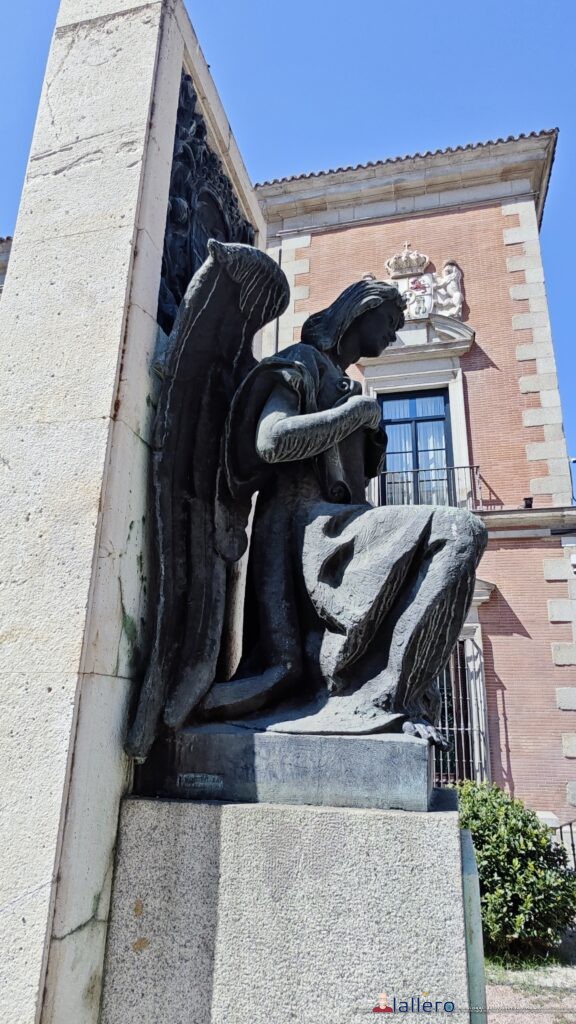 Spagna_Madrid_23 - Nozze di sangue 03 Statua a ricordo delle nozze di sangue del 1906