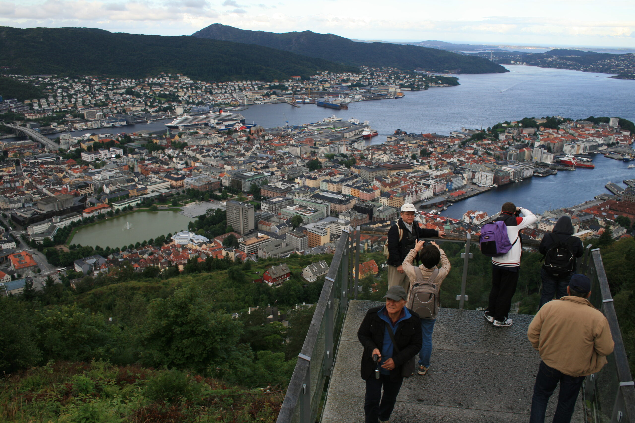Norvegia_Bergen_82 - Funicolare 063 Panorama sulla città dalla stazione della Fløibanen