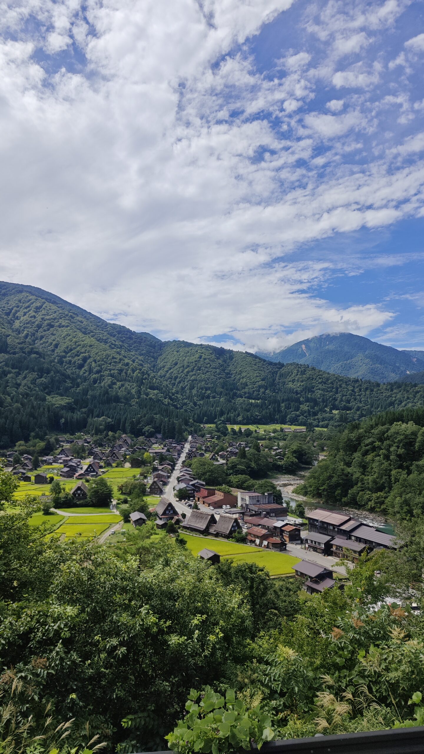 Japan - Shirakawa-go 066 Il villaggio visto dal punto panoramico